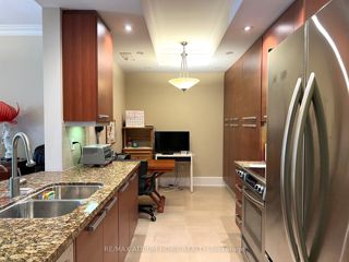 1705 - 662 Sheppard Ave E