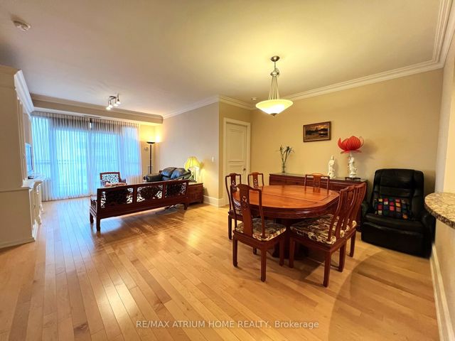 1705 - 662 Sheppard Ave E