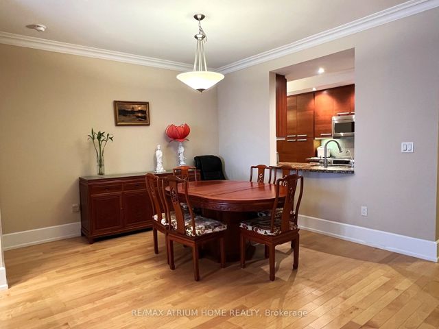 1705 - 662 Sheppard Ave E