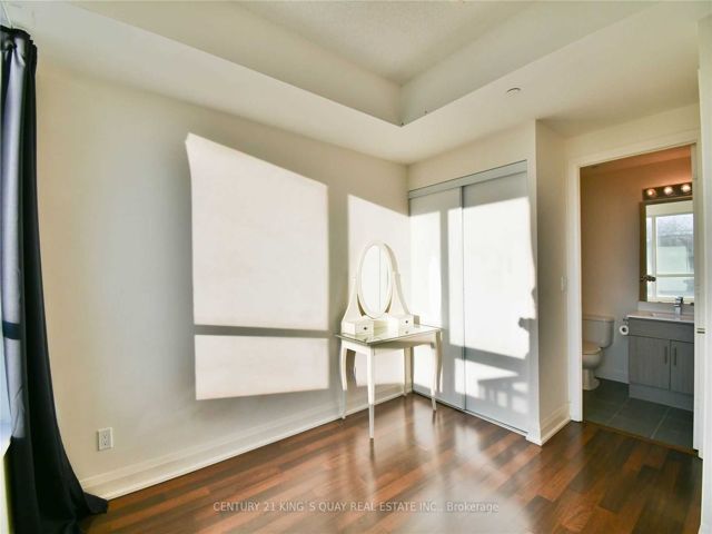 207 - 68 Canterbury Pl