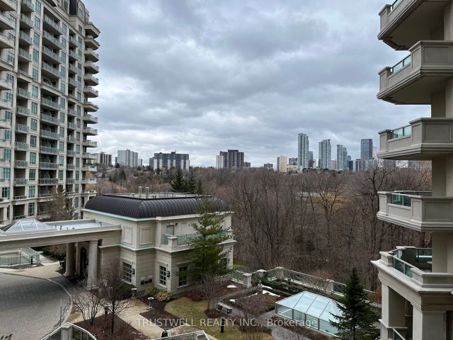 517 - 10 Bloorview Pl