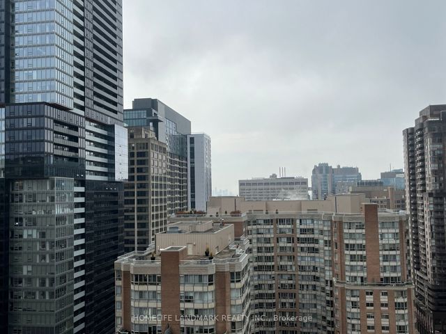 1812 - 386 Yonge St