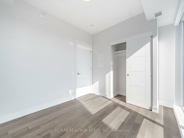 1111 - 2525 Bathurst St