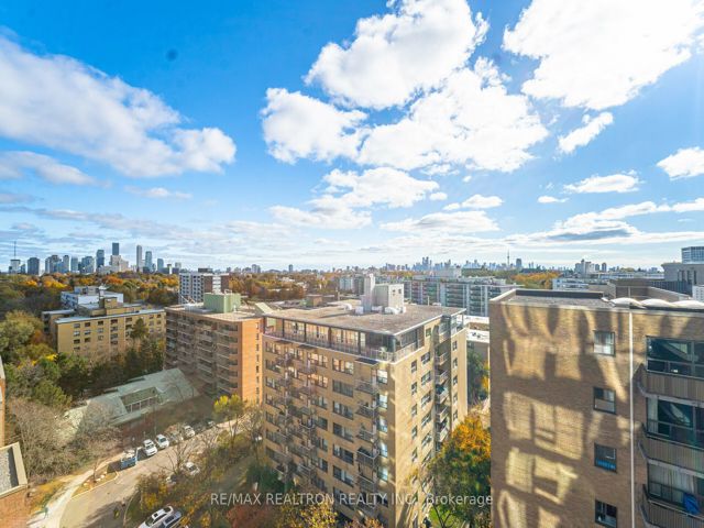 1111 - 2525 Bathurst St