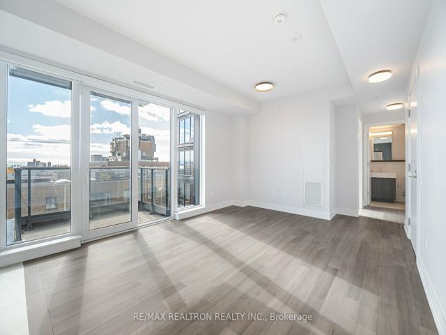 1111 - 2525 Bathurst St