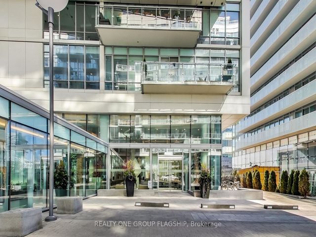 1102 - 29 Queens Quay E