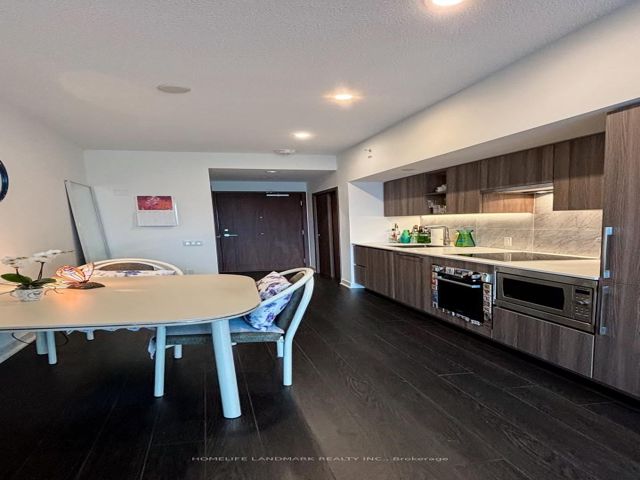 2906 - 19 Bathurst St