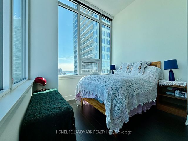 2906 - 19 Bathurst St