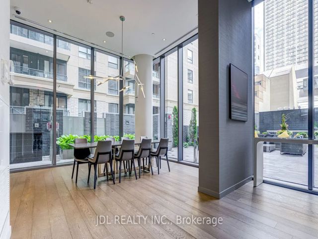 4107 - 42 Charles St E