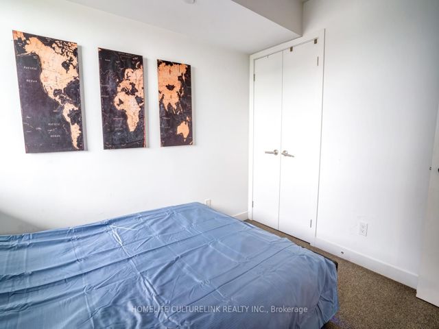 1220 - 120 Varna Dr