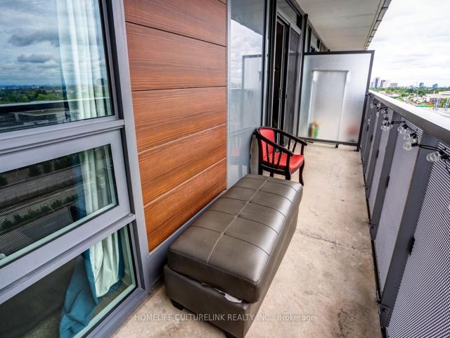 1220 - 120 Varna Dr