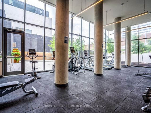 1220 - 120 Varna Dr