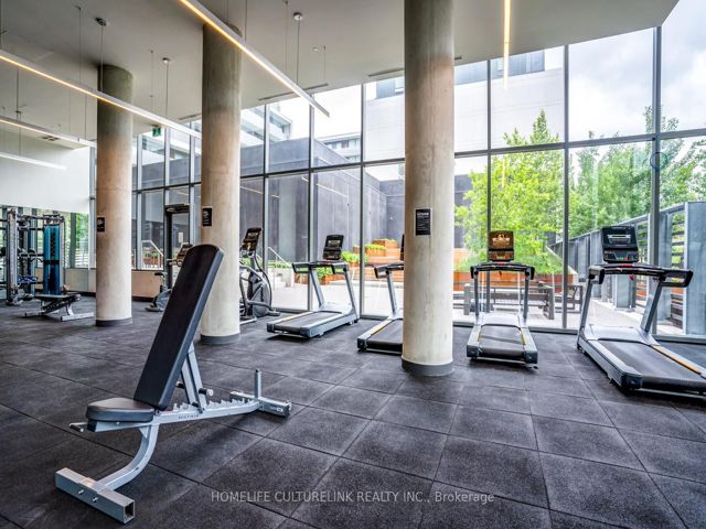 1220 - 120 Varna Dr
