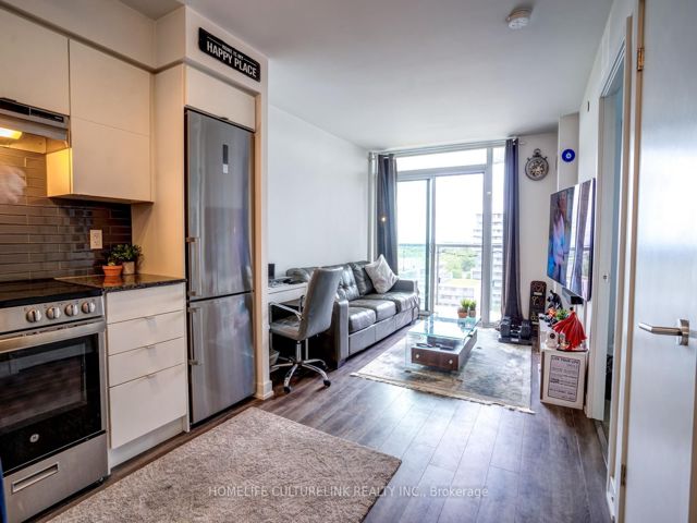 1220 - 120 Varna Dr