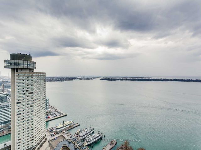 503 - 33 Harbour Sq