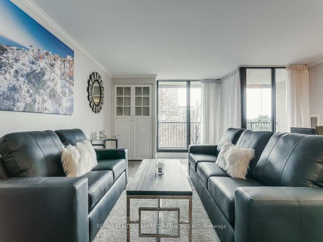503 - 33 Harbour Sq