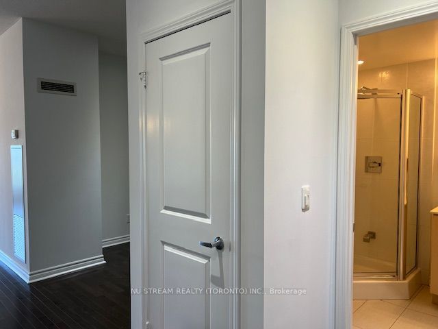 717 - 2885 Bayview Ave