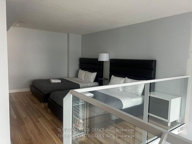 2808 - 15 Fort York Blvd