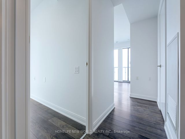 4409 - 50 Charles St E