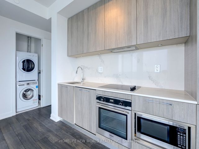 4409 - 50 Charles St E