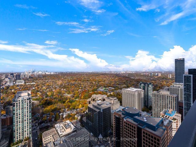 4409 - 50 Charles St E