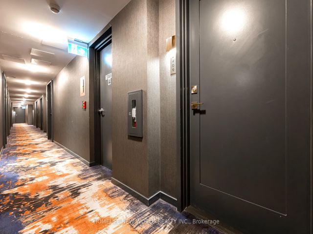 4409 - 50 Charles St E