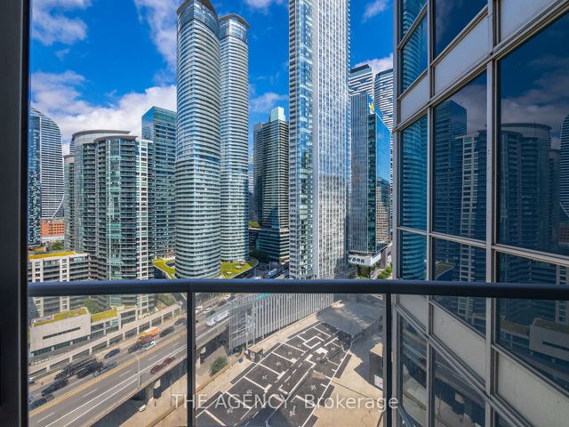 2201 - 218 Queens Quay W