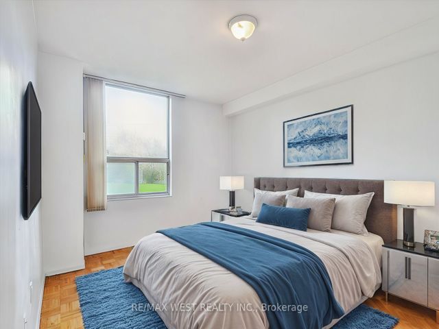 317 - 10 Edgecliff Gfwy E