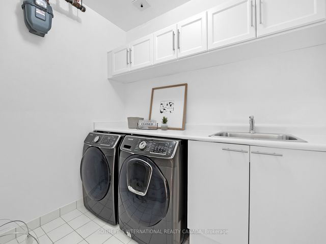 5202 - 2191 Yonge St
