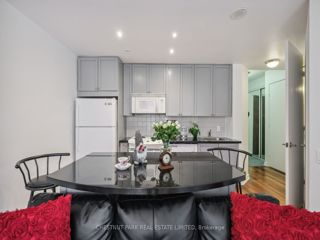 1014 - 85 Bloor St E