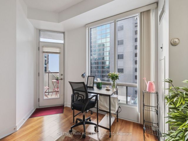 1014 - 85 Bloor St E
