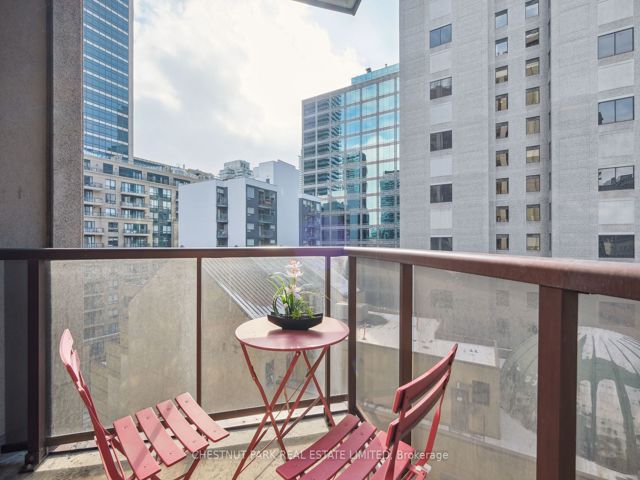 1014 - 85 Bloor St E