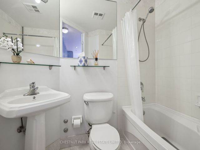 1014 - 85 Bloor St E