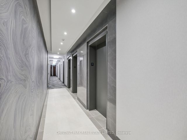 1014 - 85 Bloor St E