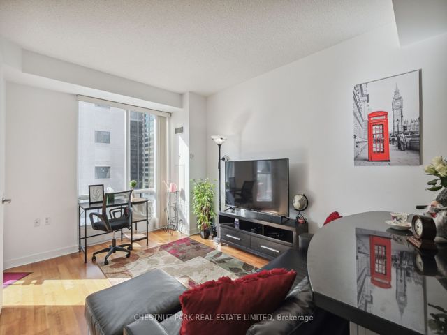 1014 - 85 Bloor St E