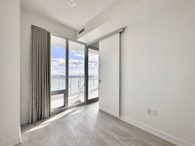 3101 - 15 Queens Quay E