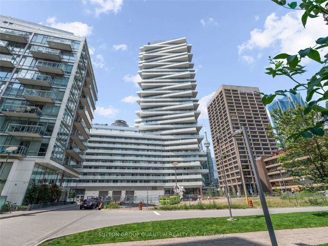 809 - 15 Queens Quay E