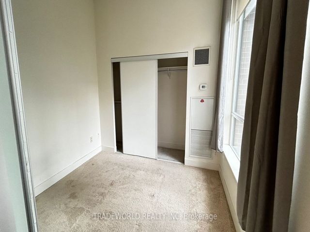301 - 23 Sheppard Ave E