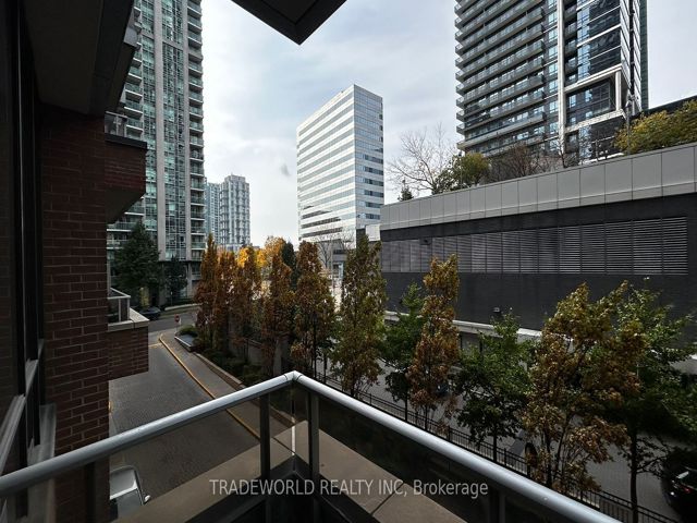 301 - 23 Sheppard Ave E