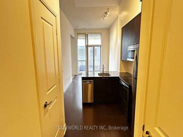 301 - 23 Sheppard Ave E