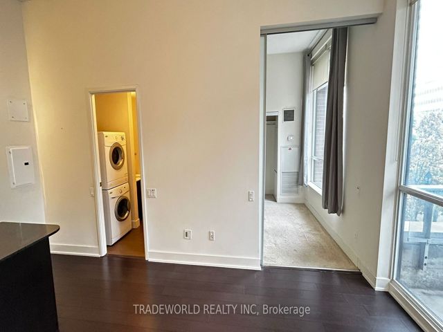 301 - 23 Sheppard Ave E