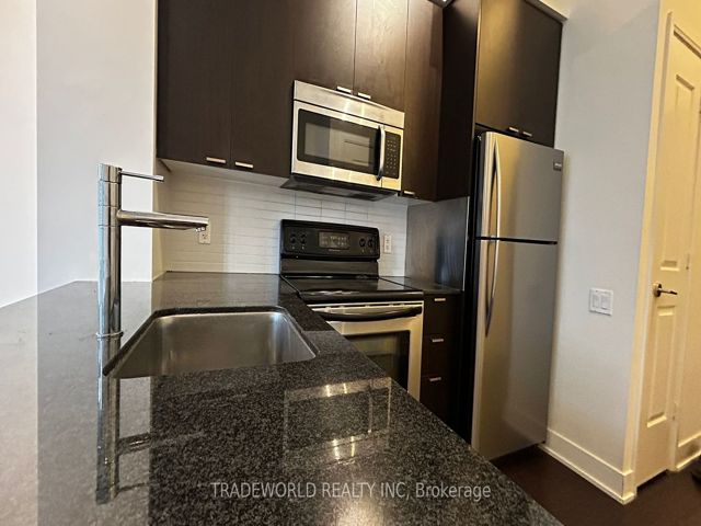 301 - 23 Sheppard Ave E