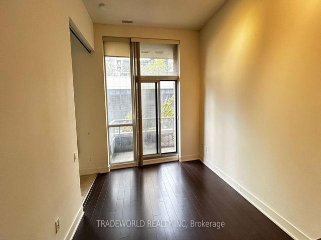 301 - 23 Sheppard Ave E