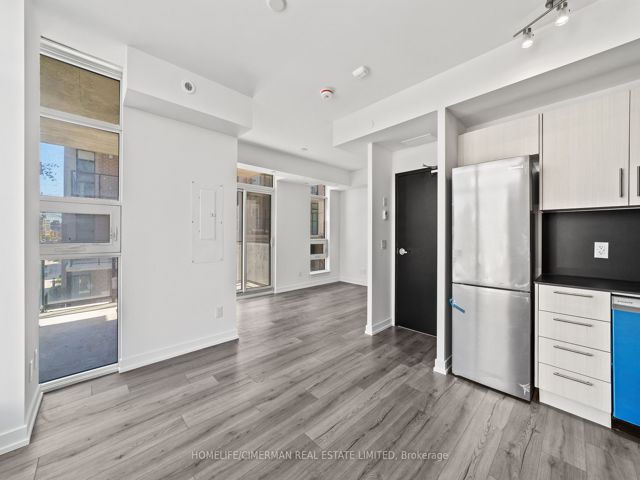 4th - 11-851 Sheppard Ave W