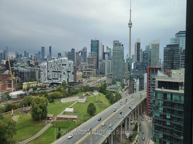 2010 - 231 Fort York Blvd