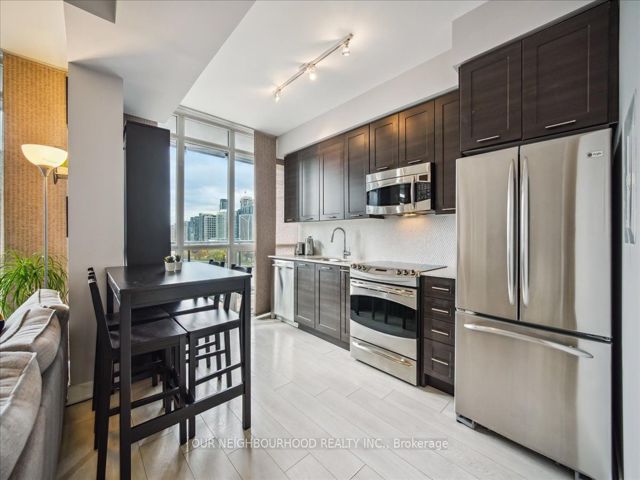 1212 - 169 Fort York Blvd