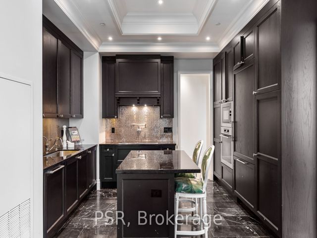 3901 - 311 Bay St