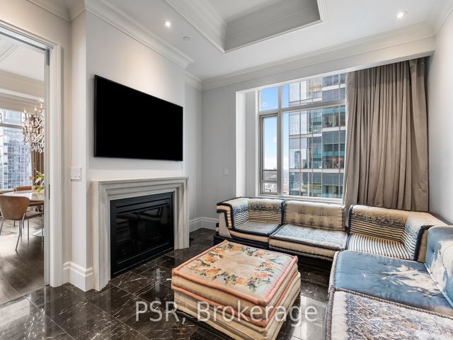 3901 - 311 Bay St