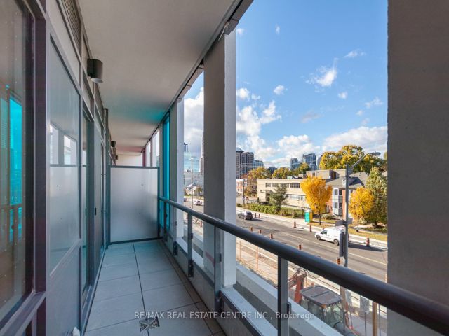 226 - 181 Sheppard Ave Ave E