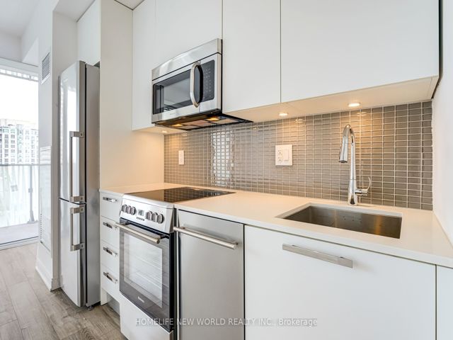 2508 - 42 Charles St E
